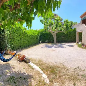 Blue Summer Vibes For 4p, Ac, Balcony, Parking, At 50m, Access -4 Appartement